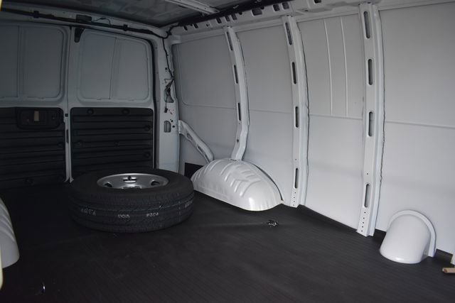 2025 Chevrolet Express Cargo Work Van - Photo 15
