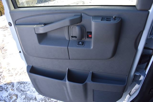 2025 Chevrolet Express Cargo Work Van - Photo 29