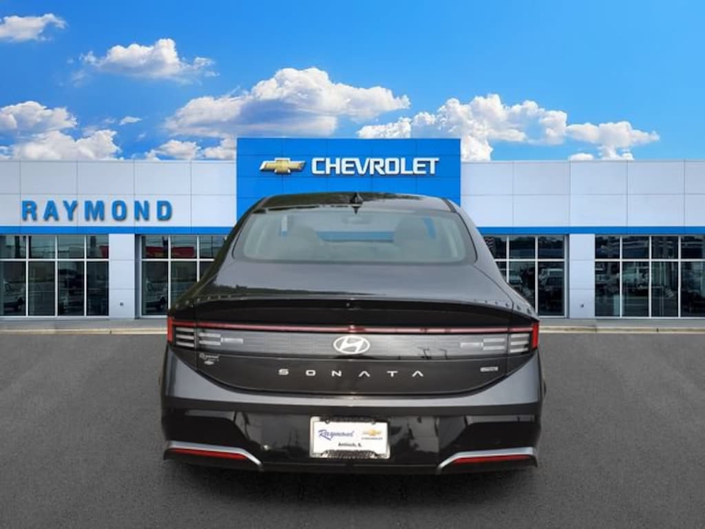 Used 2025 Hyundai Sonata SEL Sedan