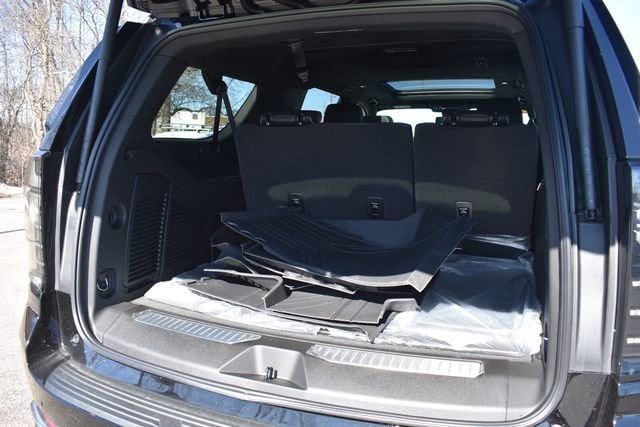 2026 Chevrolet Suburban Premier - Photo 23