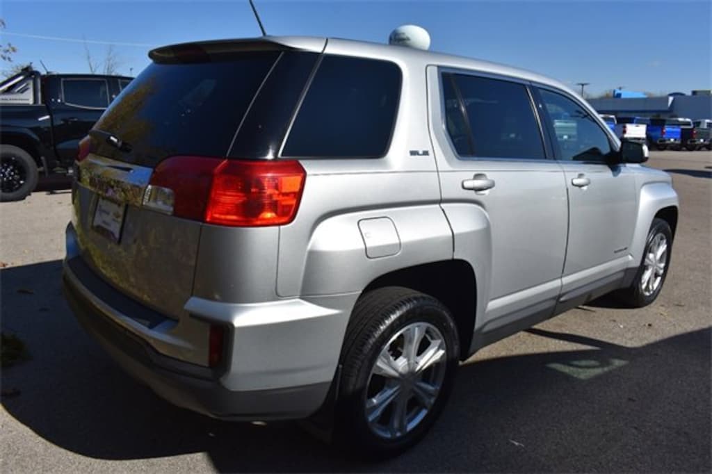 Used 2017 GMC Terrain SLE SUV