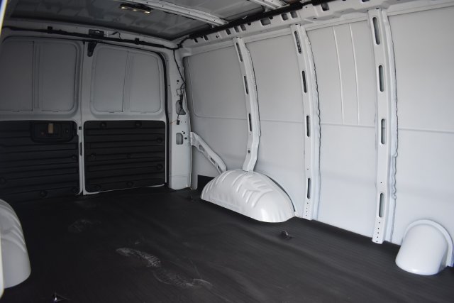 2025 Chevrolet Express Cargo Work Van - Photo 12