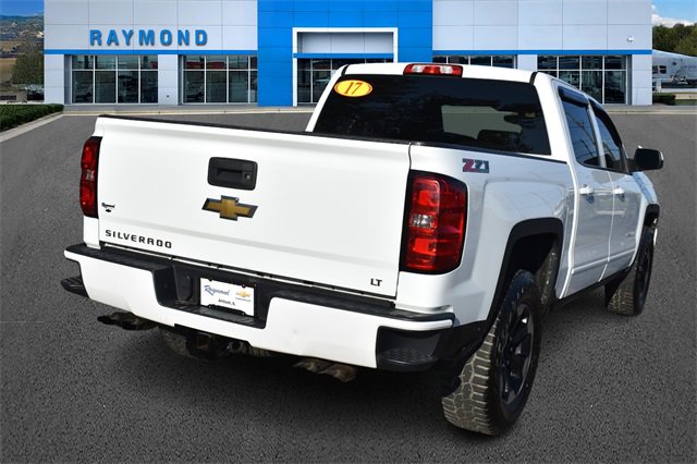 2017 Chevrolet Silverado 1500 LT photo 3
