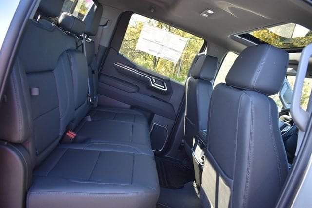 2025 Chevrolet Silverado 1500 LTZ - Photo 18
