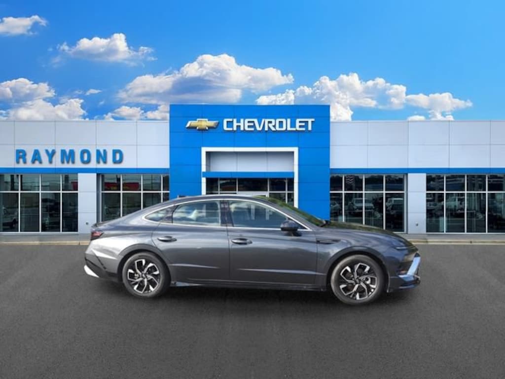Used 2025 Hyundai Sonata SEL Sedan
