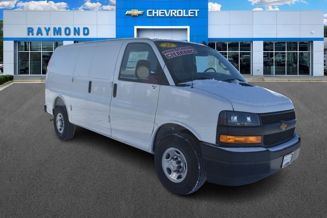 2025 Chevrolet Express Cargo Work Van - Photo 11
