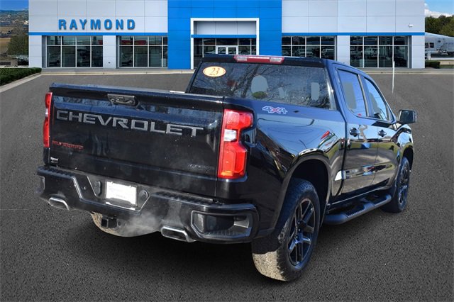 2023 Chevrolet Silverado 1500 RST photo 3
