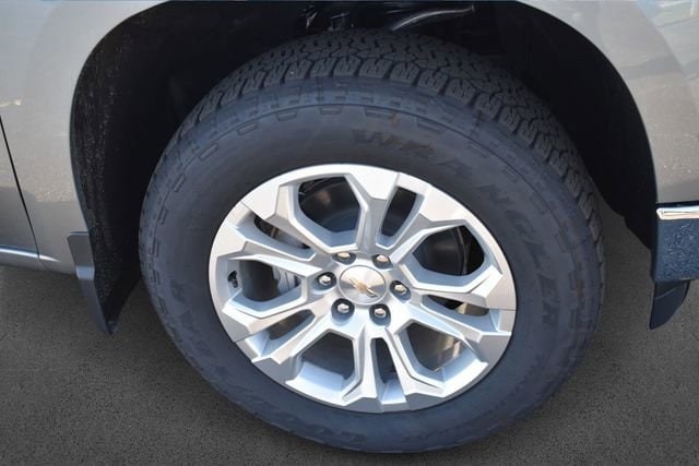 2025 Chevrolet Silverado 1500 LTZ - Photo 12