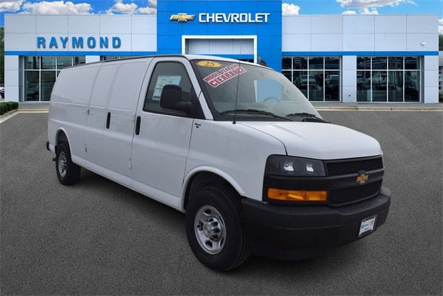 2025 Chevrolet Express Cargo Work Van's photo