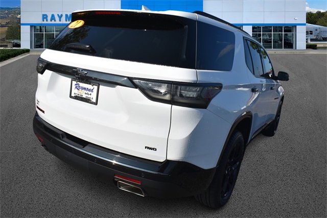 2021 Chevrolet Traverse Premier photo 2