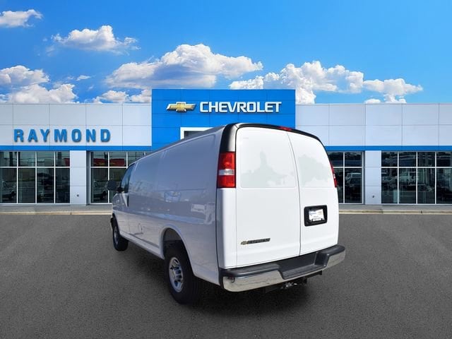 2025 Chevrolet Express Cargo Work Van - Photo 6