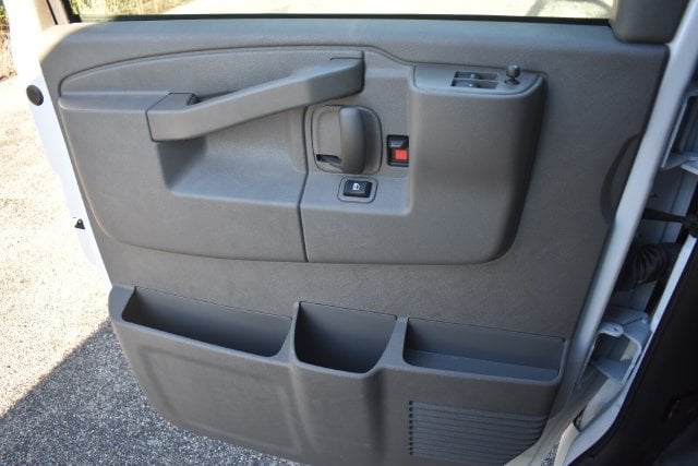 2025 Chevrolet Express Cargo Work Van - Photo 31