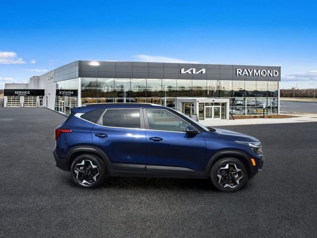 Used 2024 Kia Seltos EX SUV