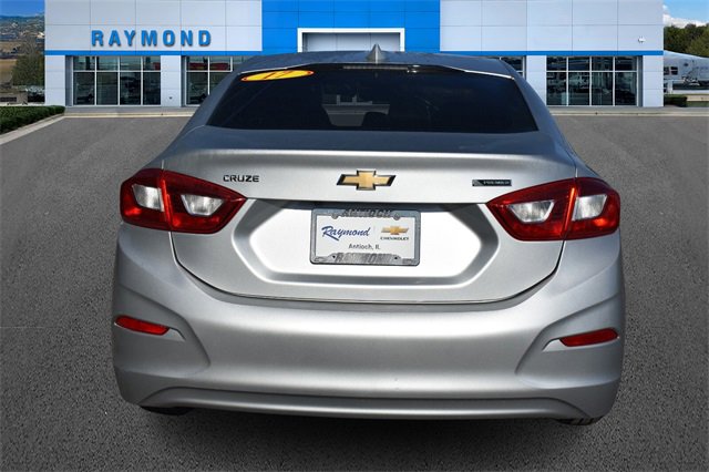 2017 Chevrolet Cruze Premier photo 4