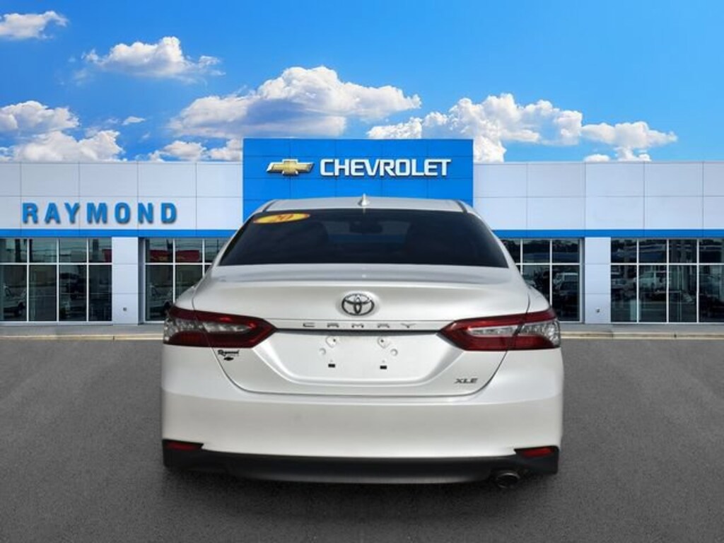 Used 2020 Toyota Camry XLE Sedan