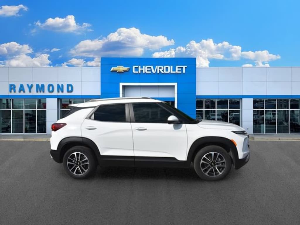 Used 2025 Chevrolet Trailblazer LT SUV