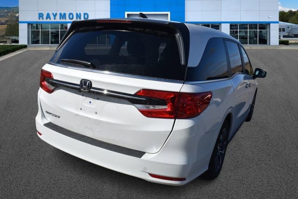 Used 2024 Honda Odyssey EX-L Van