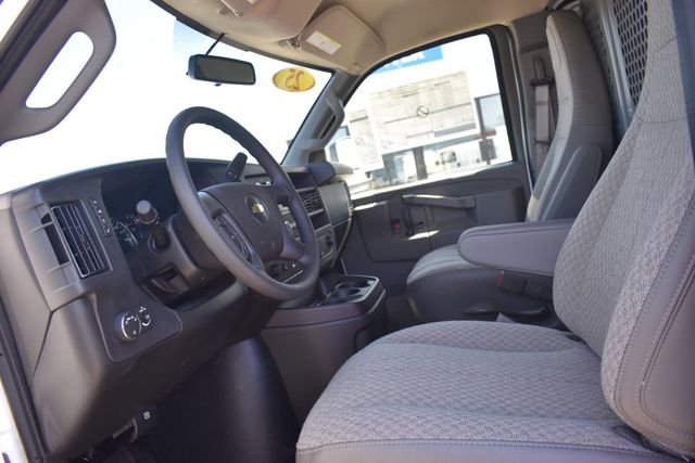 2025 Chevrolet Express Cargo Work Van - Photo 21