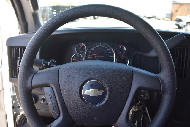 2025 Chevrolet Express Cargo Work Van - Photo 30