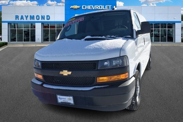 2025 Chevrolet Express Cargo Work Van - Photo 8