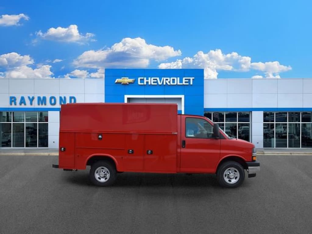 New 2026 Chevrolet Express Cutaway 3500 1WT Cutaway Van