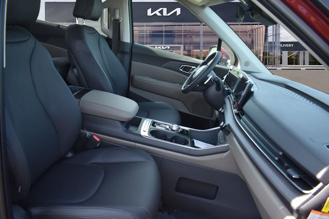2026 Kia Carnival EX - Photo 13