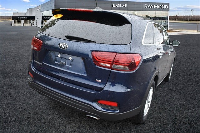 2019 Kia Sorento LX photo 2