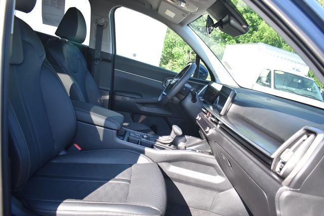 2026 Kia Sorento EX - Photo 14