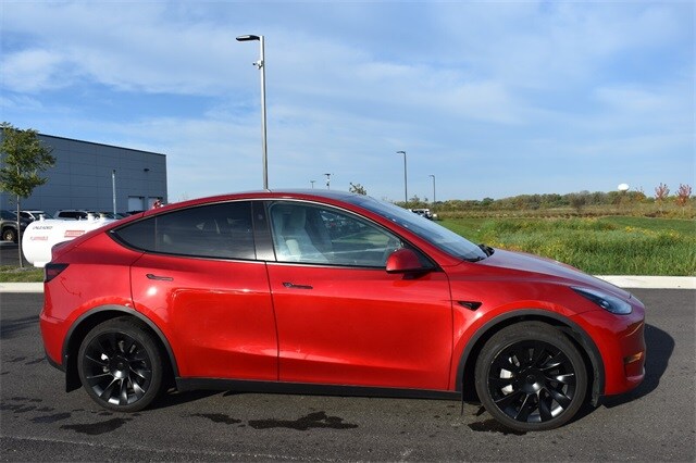 2023 Tesla Model Y Long Range photo 2