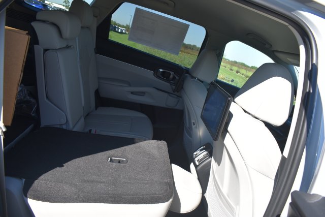 2026 Kia Sorento S - Photo 14