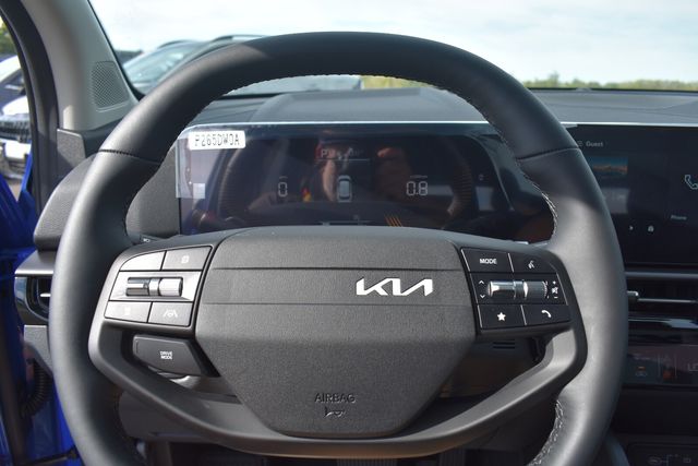 2026 Kia Sportage EX - Photo 28