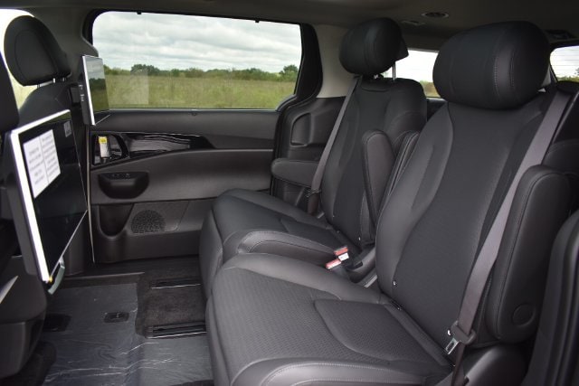 2026 Kia Carnival SX Prestige - Photo 24
