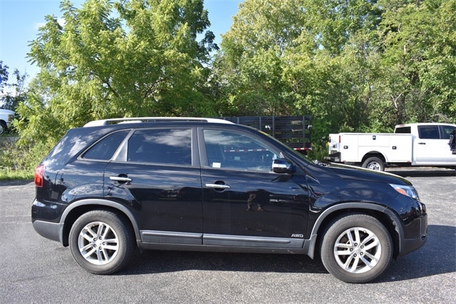 Used 2014 Kia Sorento LX with VIN 5XYKTDA73EG528636 for sale in Antioch, IL