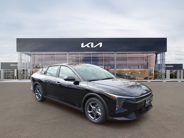 2026 Kia K4 LXS AT's photo