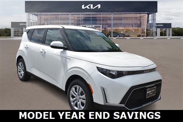 2025 Kia Soul LX's photo