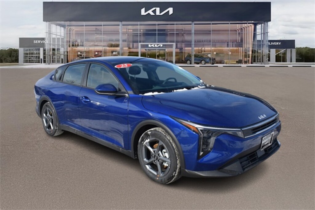 New 2025 Kia K4 LXS Sedan