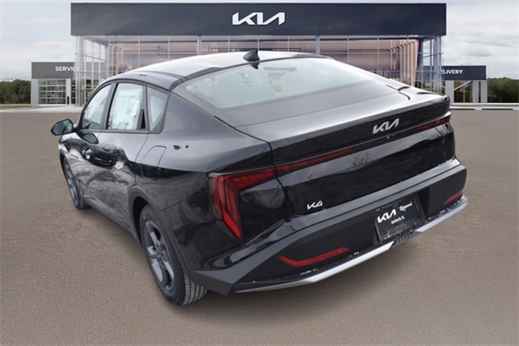 New 2025 Kia K4 LXS Sedan