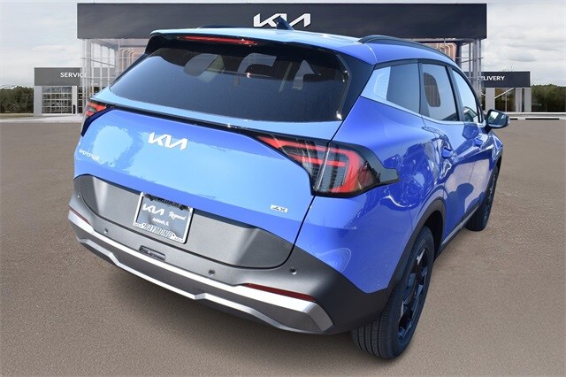 2026 Kia Sportage EX photo 3