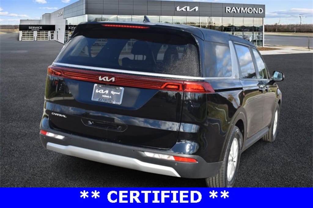 Certified 2023 Kia Carnival LX Minivan/Van