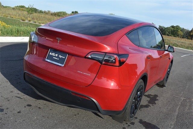 2023 Tesla Model Y Long Range photo 3