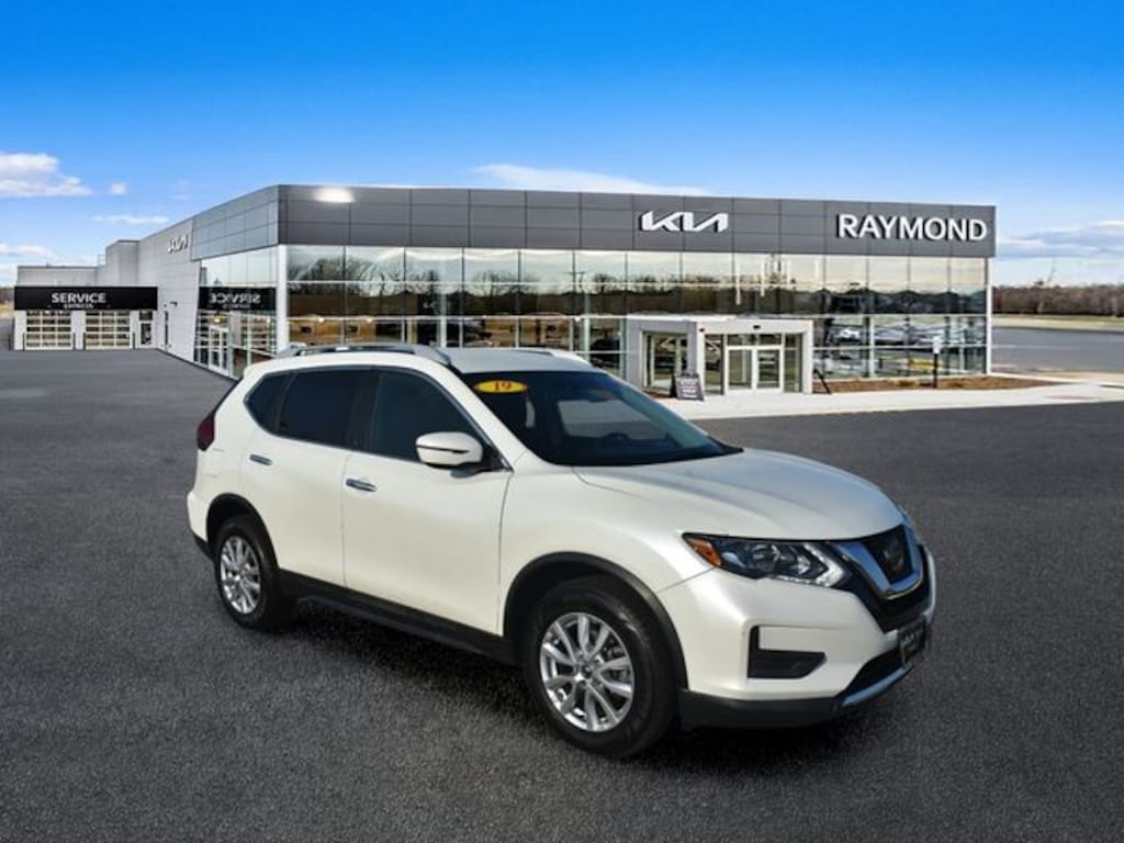 Used 2019 Nissan Rogue SV SUV