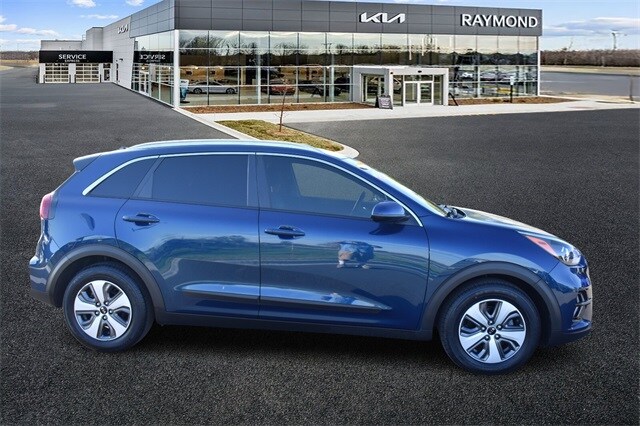 2020 Kia Niro LX photo 2