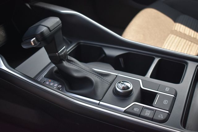 2025 Kia Sorento LX - Photo 22