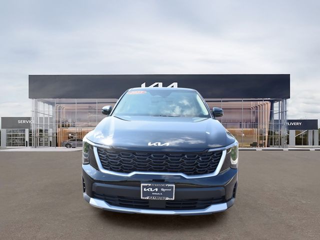 2025 Kia Sorento LX - Photo 9