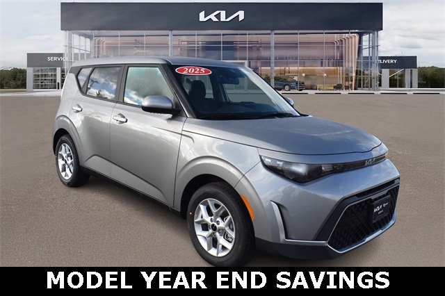 2025 Kia Soul LX's photo