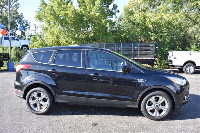 Used 2015 Ford Escape SE with VIN 1FMCU0GX1FUB00612 for sale in Antioch, IL