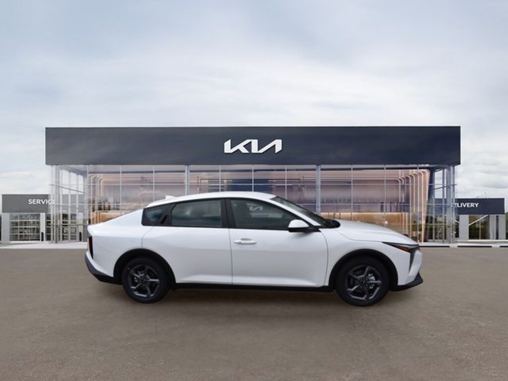 New 2026 Kia K4 LXS Sedan