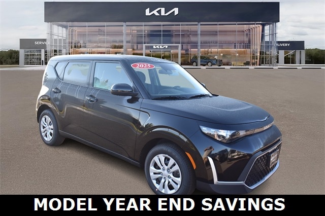 2025 Kia Soul LX's photo
