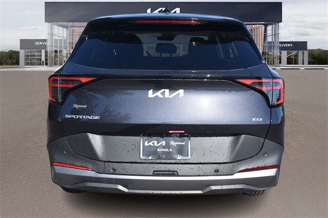 2026 Kia Sportage LX photo 3