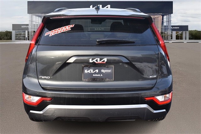 2025 Kia Niro EX Touring photo 4